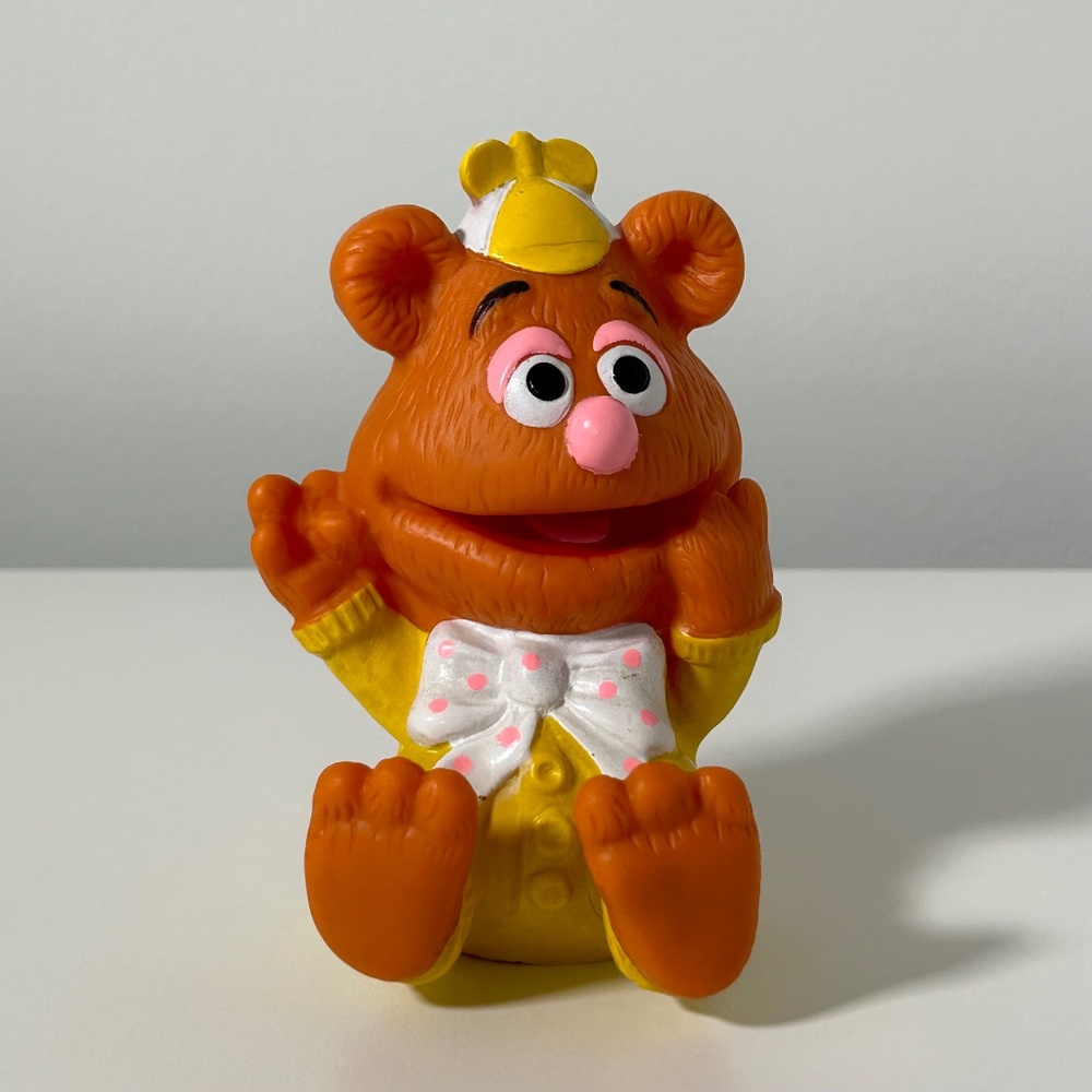 Vintage 80s Playskool The Muppets Baby Fozzie Bear Squeak Toy 5.5" (18B)